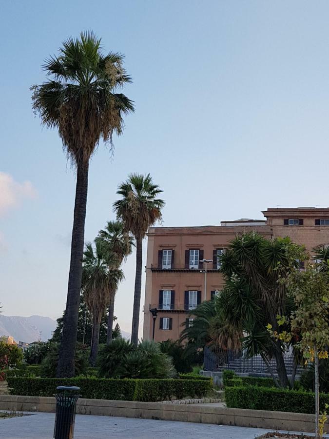 Casa Vacanze Villa D'Orleans 팔레르모 외부 사진