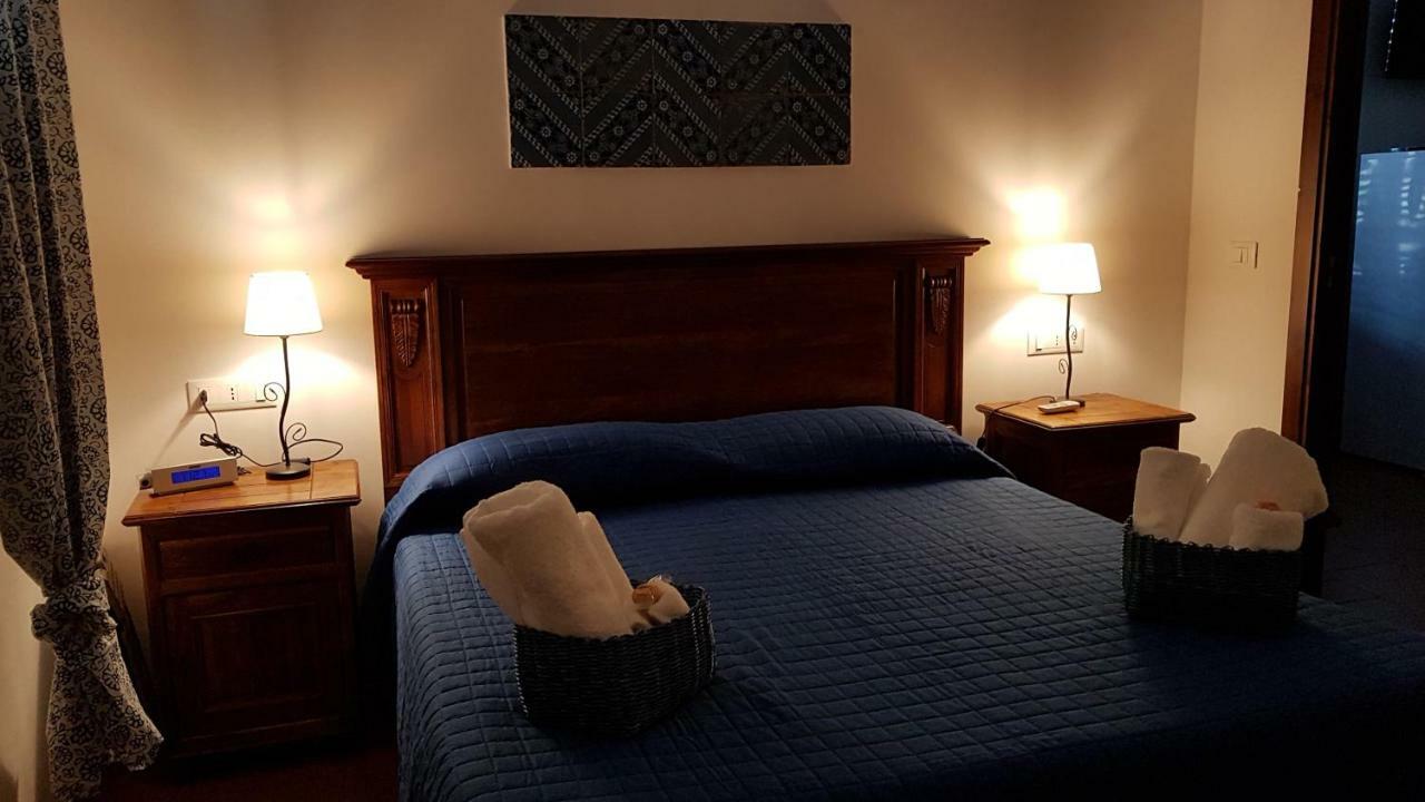Casa Vacanze Villa D'Orleans 팔레르모 외부 사진